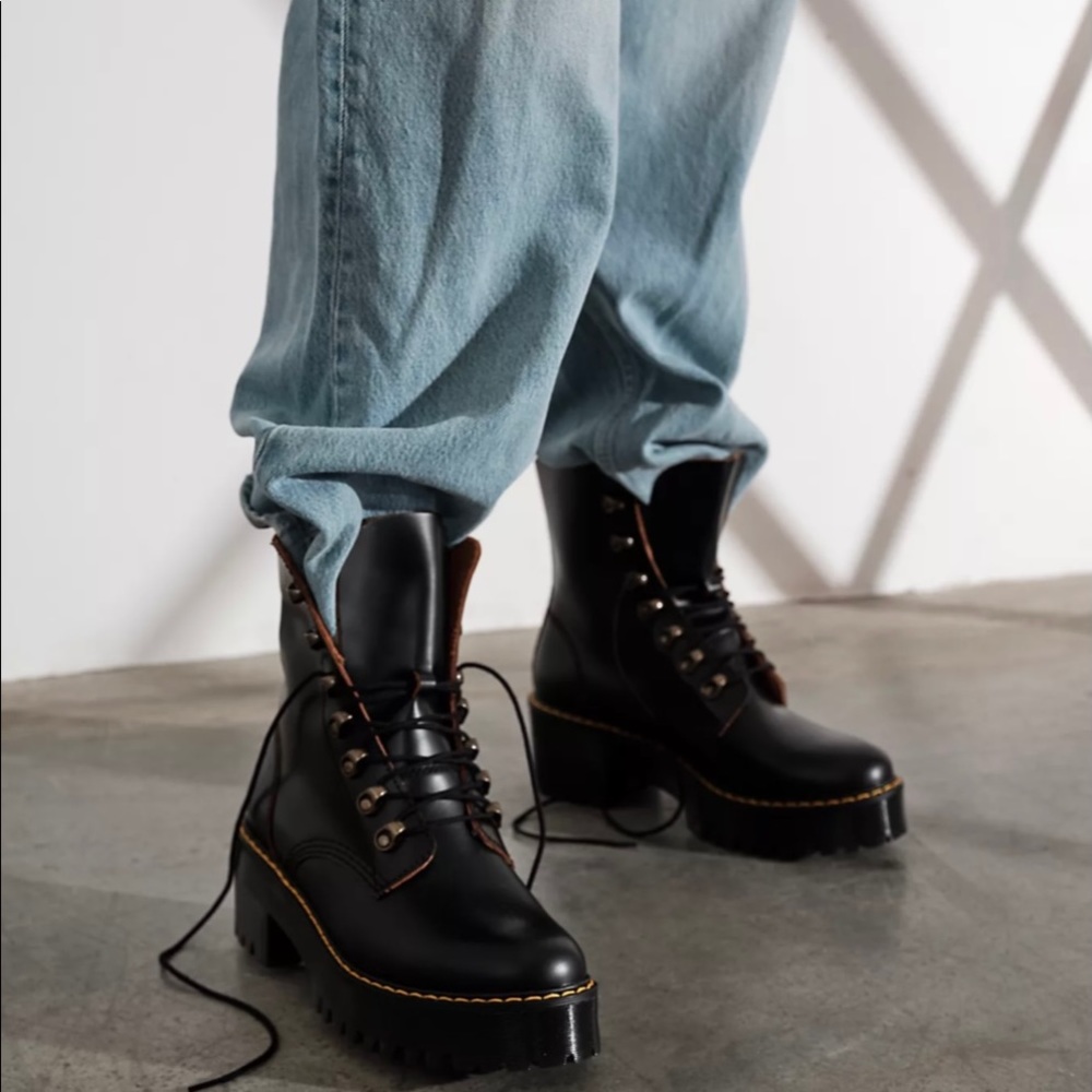 Free People Doc Martens Leona Ankle boots. Size 8